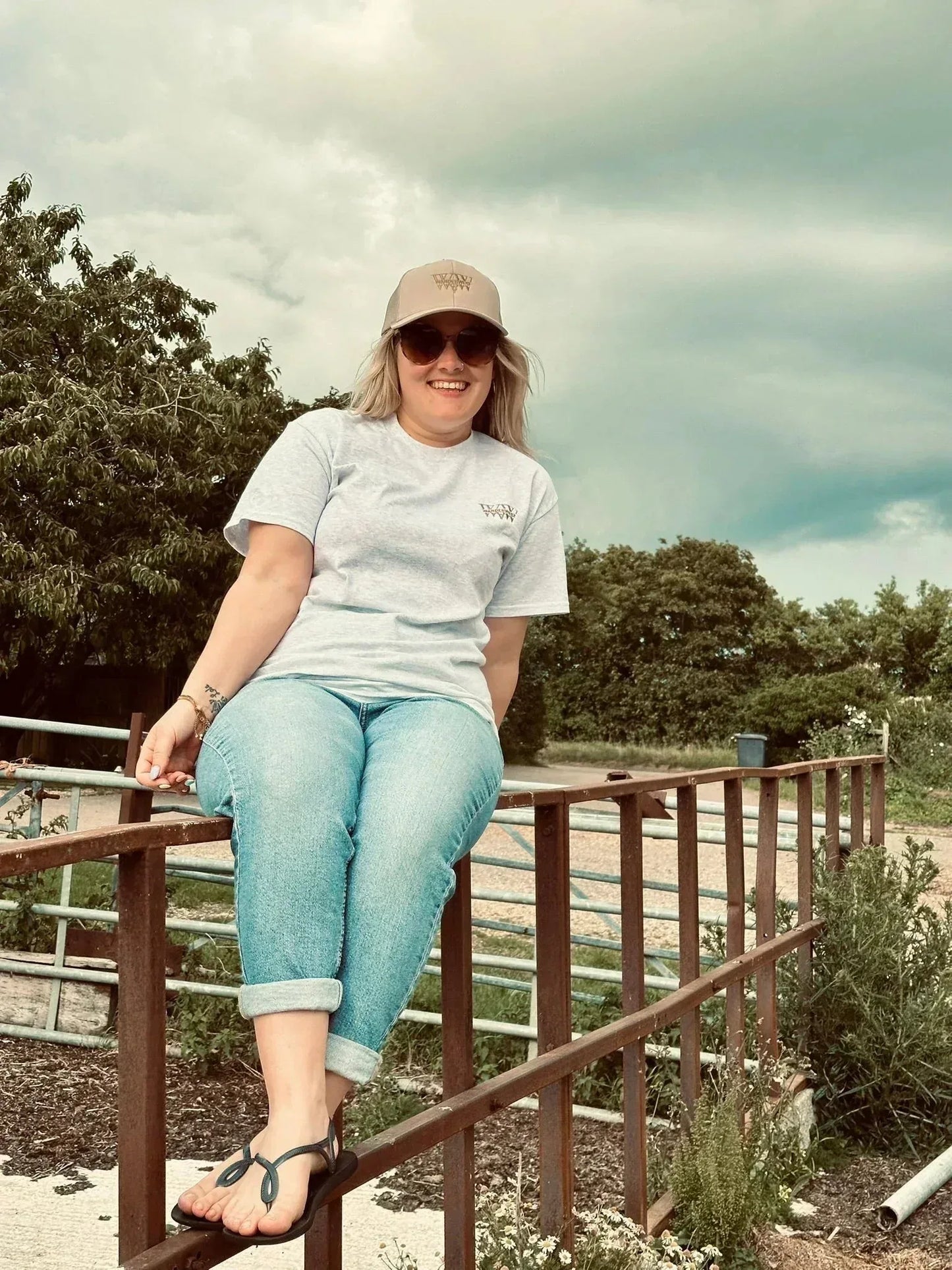 WanderWest Saddleback Trucker – Khaki - WanderWest