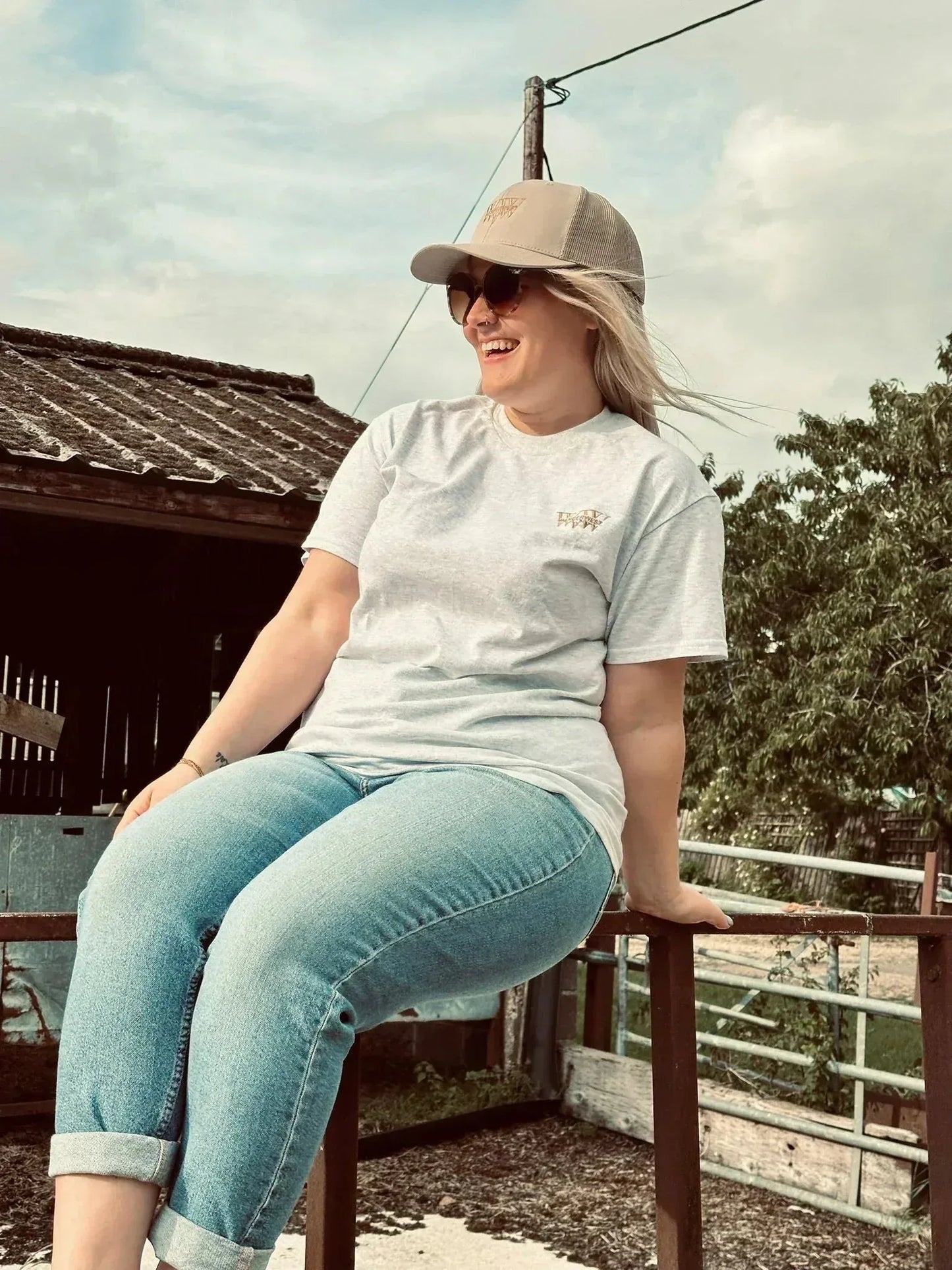 WanderWest Saddleback Trucker – Khaki - WanderWest